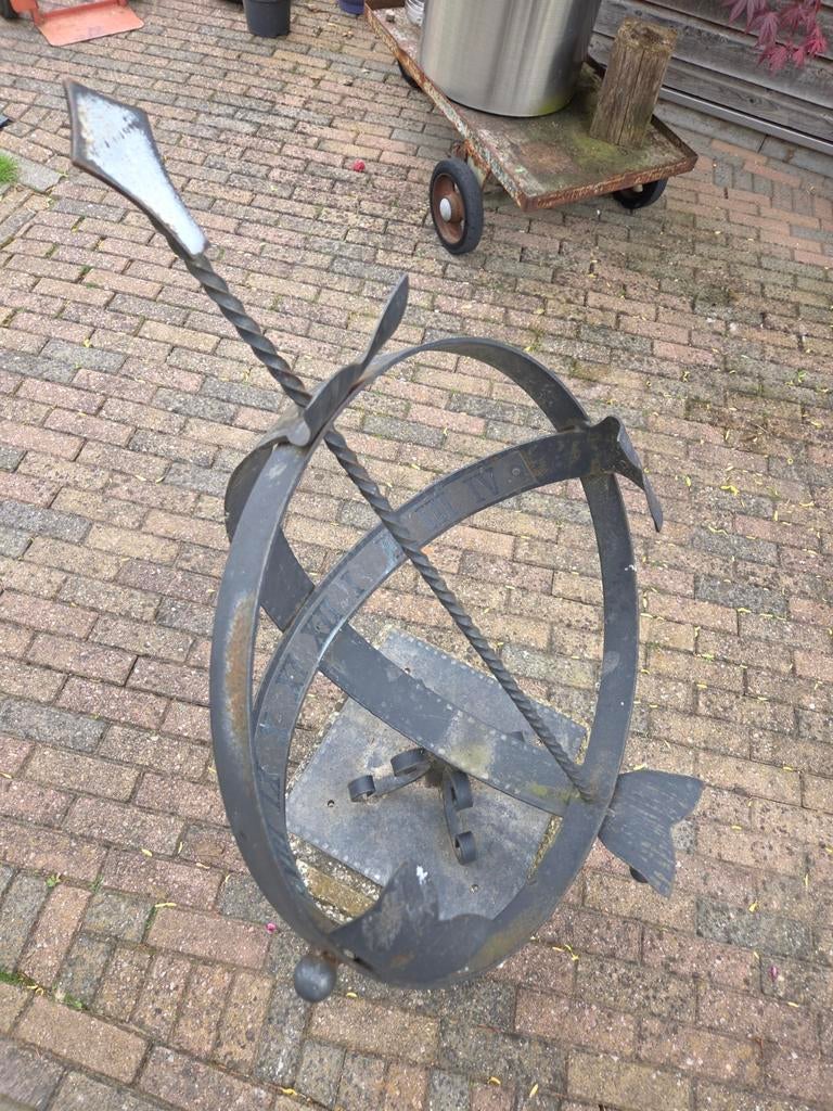 Antieke Zonnewijzer - Tuindecoratie, Ophalen