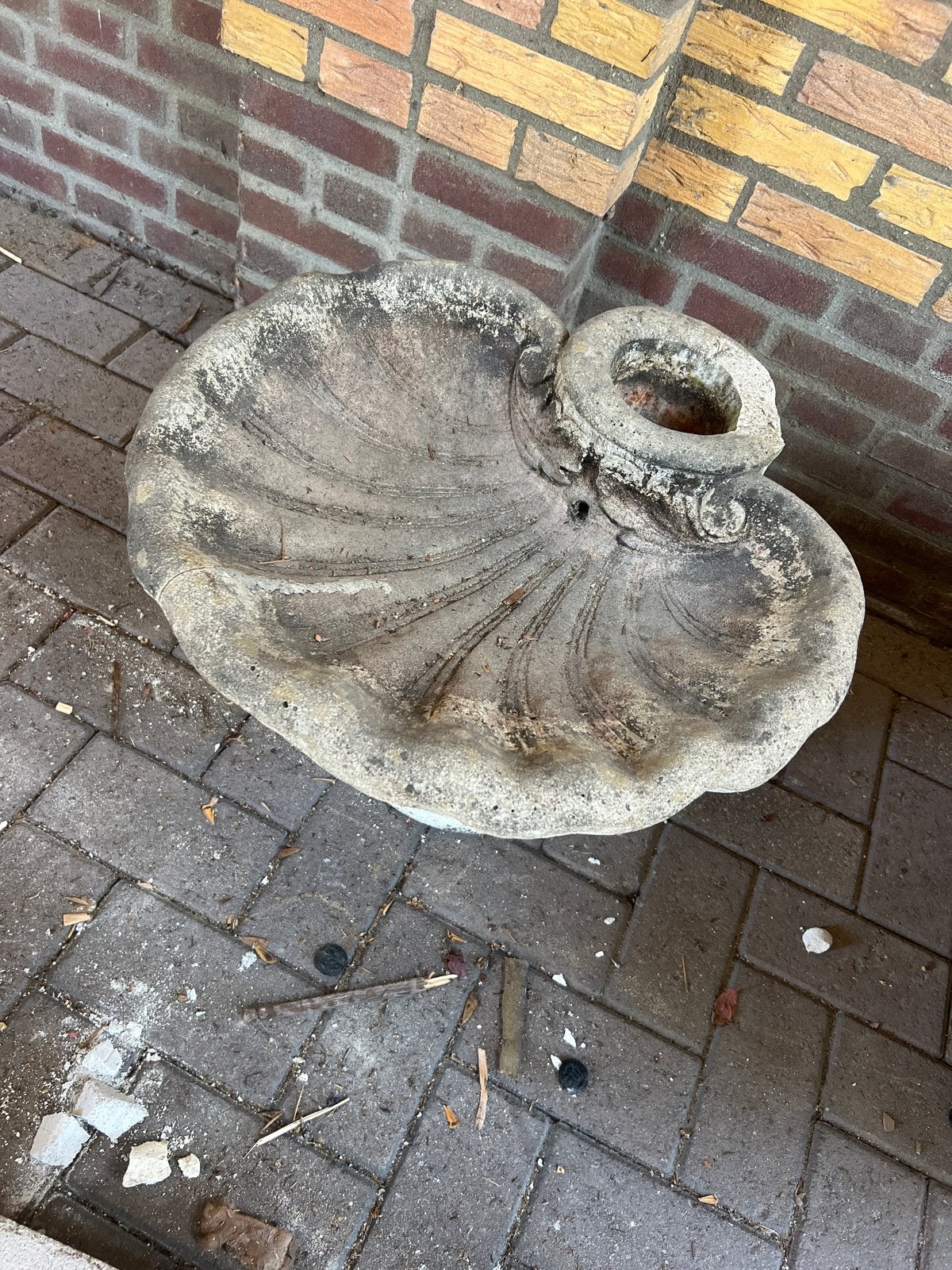 Oude stenen vogelbad of plantenbak, Tuin en Terras, Tuinbeelden, Ophalen, Gebruikt, Steen, Overige typen