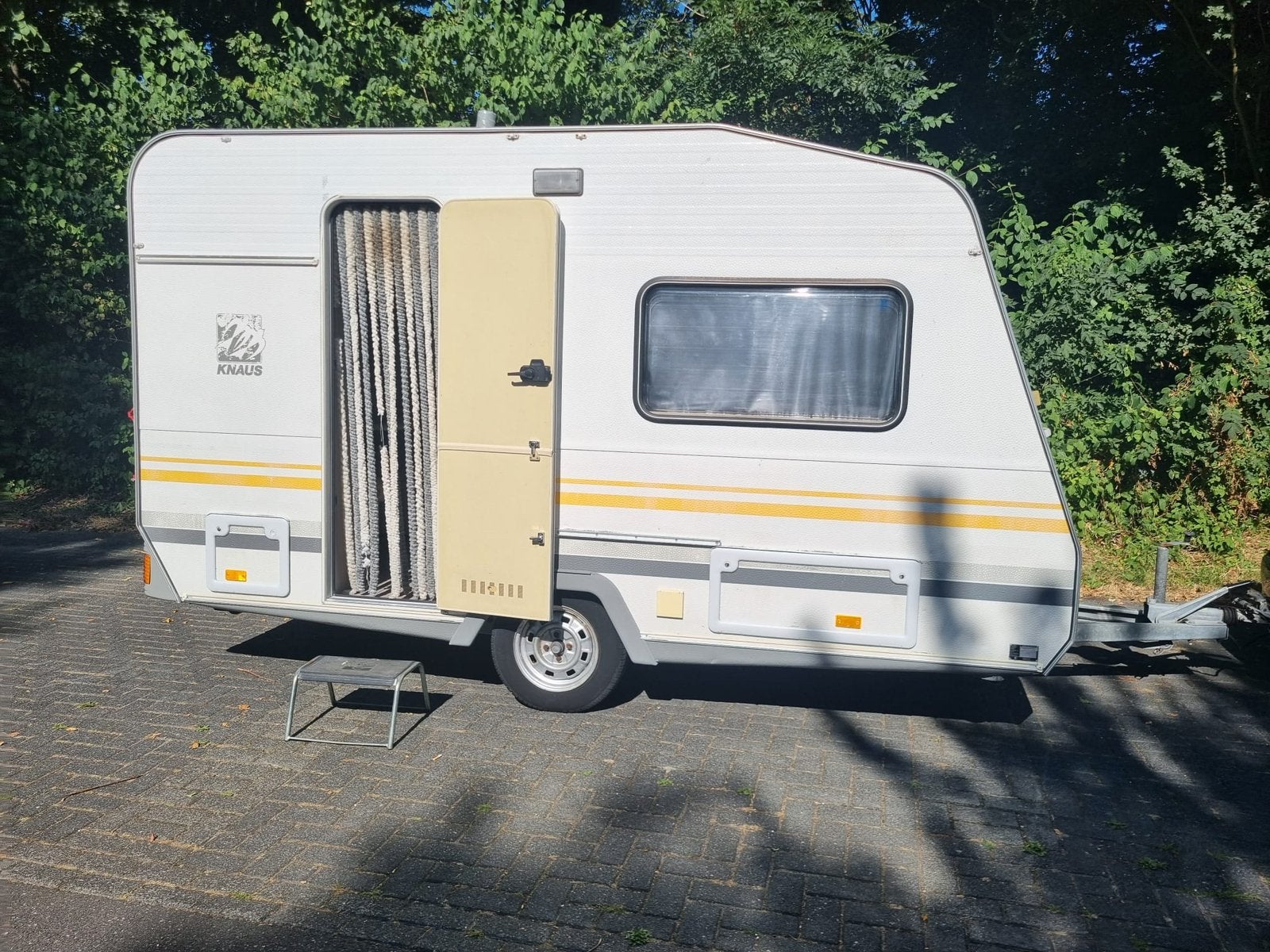 🟢KNAUS SUDWIND 350 + GROTE VOORTENT / LICHTGEWICHT!, Caravans en Kamperen, Caravans, Omvormbare zithoek, Treinzit, 750 - 1000 kg