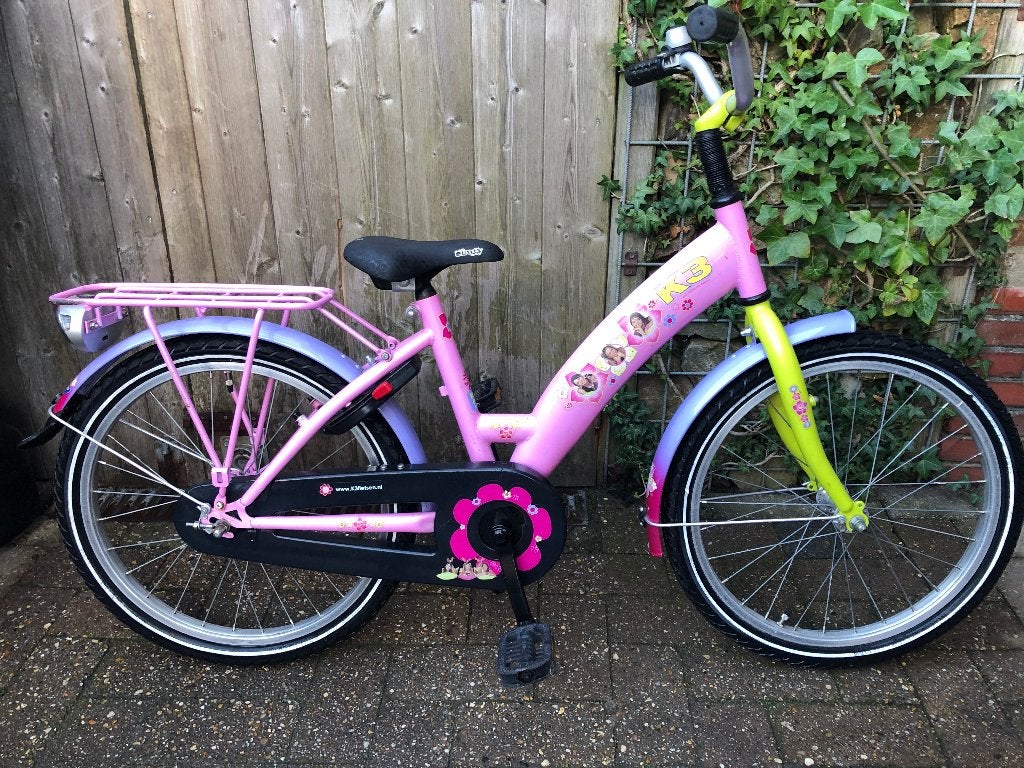 Mooie nette 20 inch roze K3 meisjesfiets, Terugtraprem, Gebruikt, Ophalen of Verzenden, Handrem