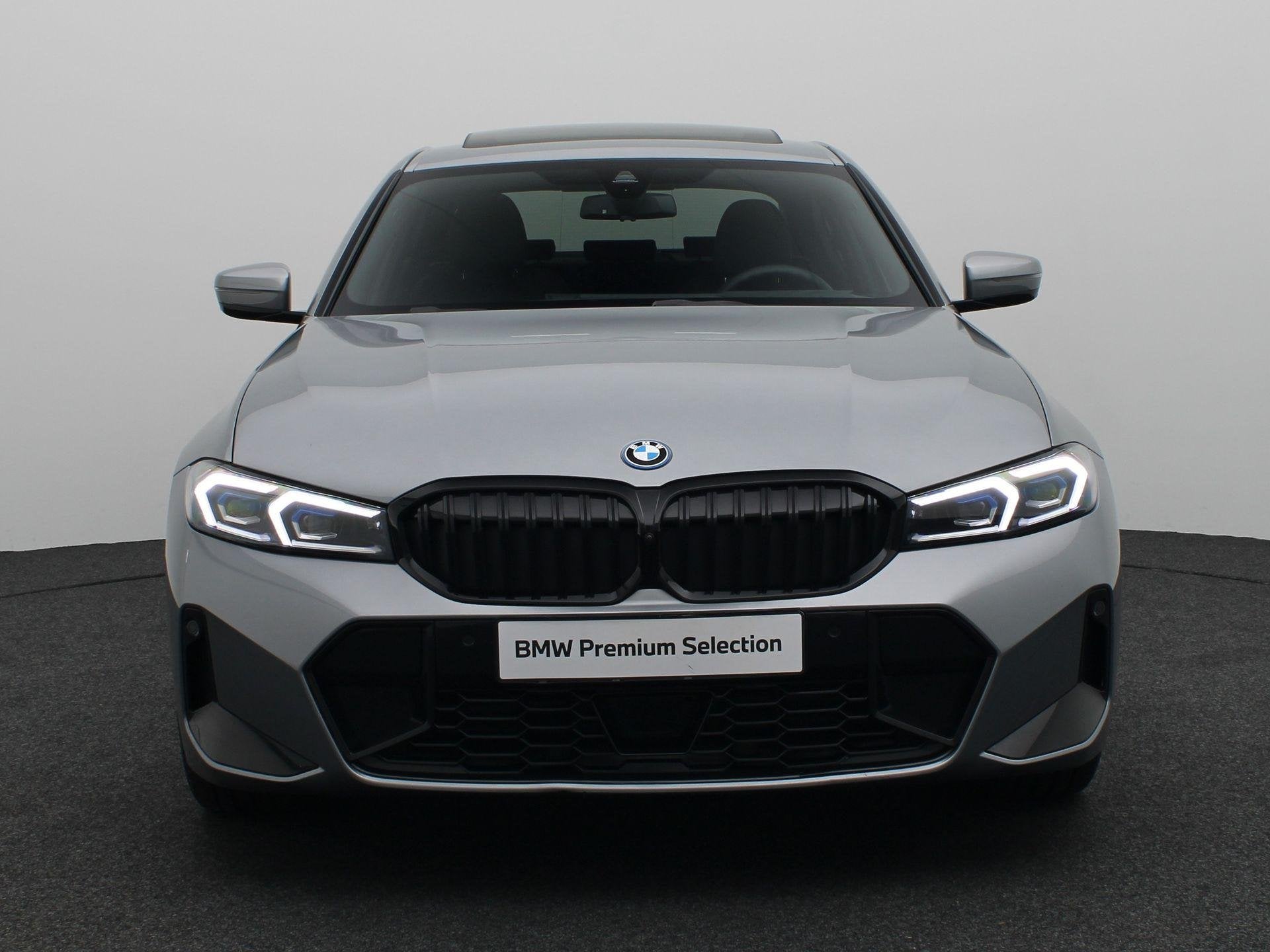 BMW 3 Serie Sedan 330e M Sportpakket | Travel Pack | Innovat, Auto's, Automaat, 1998 cc, Achterwielaandrijving, Gebruikt