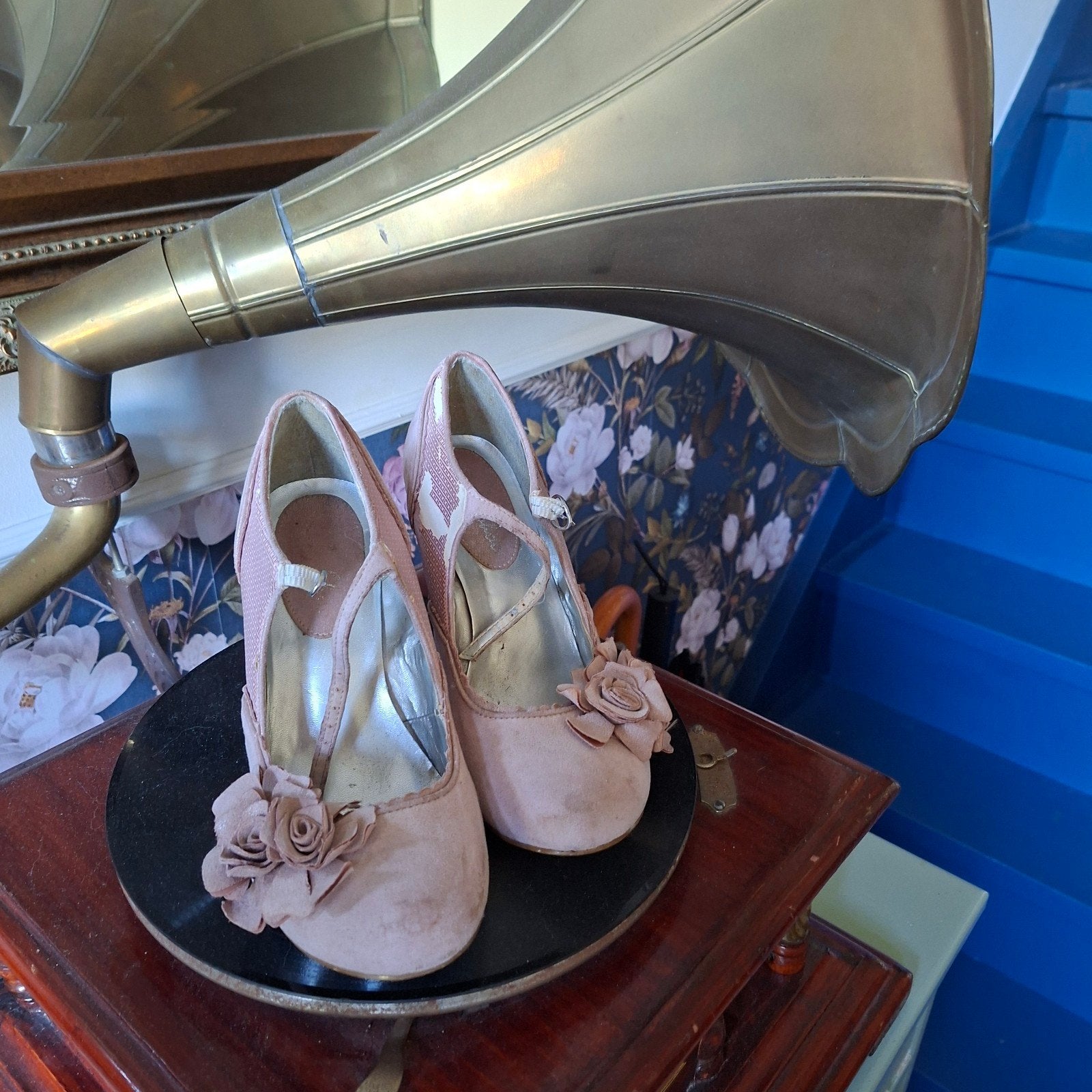 Roze pumps met roosjes maat 36, Pumps, Ophalen of Verzenden, Roze, Gedragen