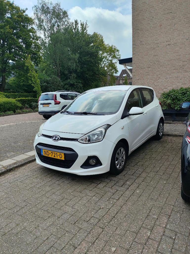 Hyundai i10 1.0i i-Motion (2017) Apple Carplay Android Auto, Auto's, Hyundai, Voorwielaandrijving, Stof, 31 €/maand, 4 stoelen