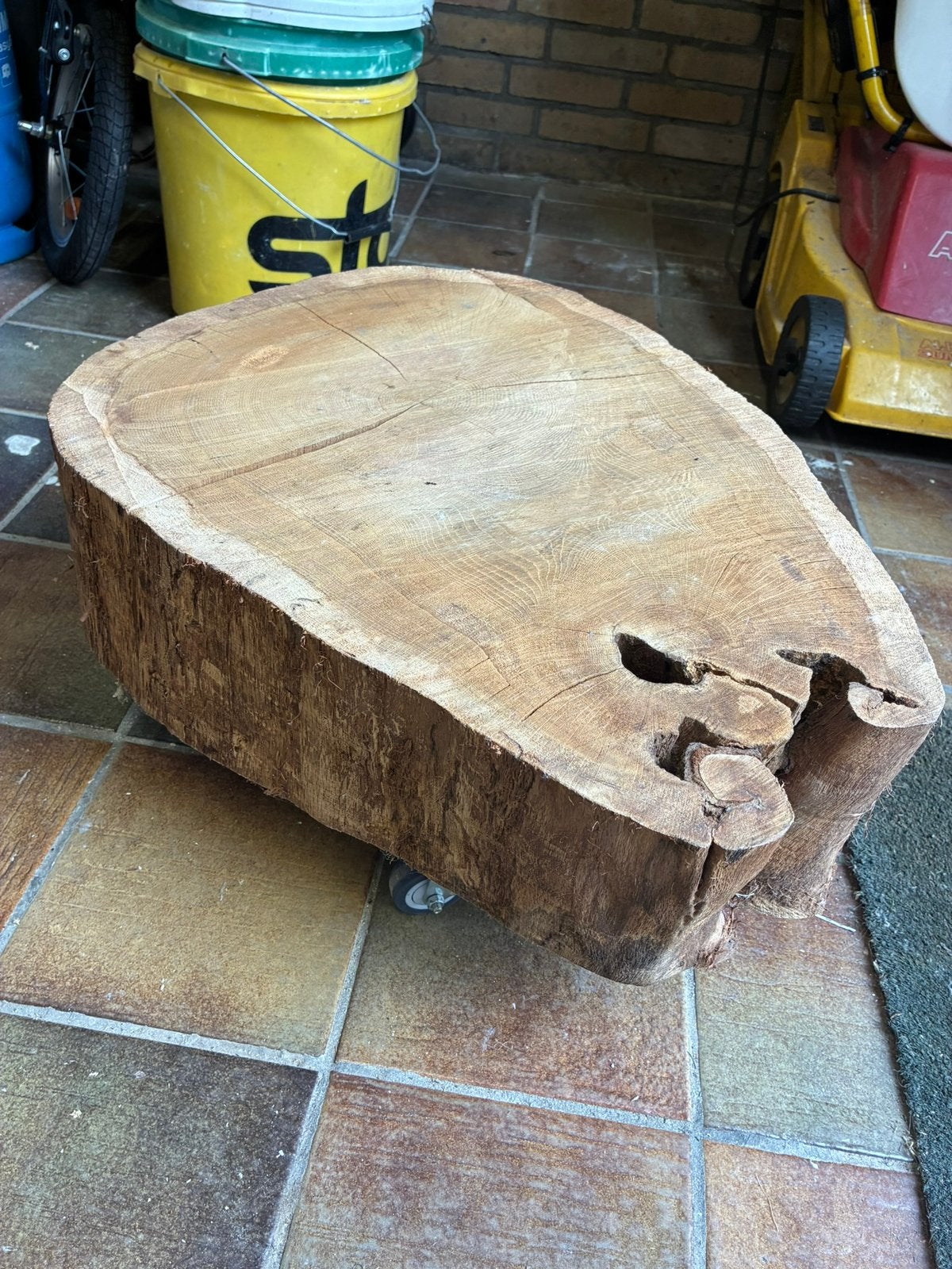Bijzettafel van Eikenhout, Huis en Inrichting, Tafels | Bijzettafels, 45 tot 60 cm, Minder dan 55 cm, Rond, Ophalen of Verzenden