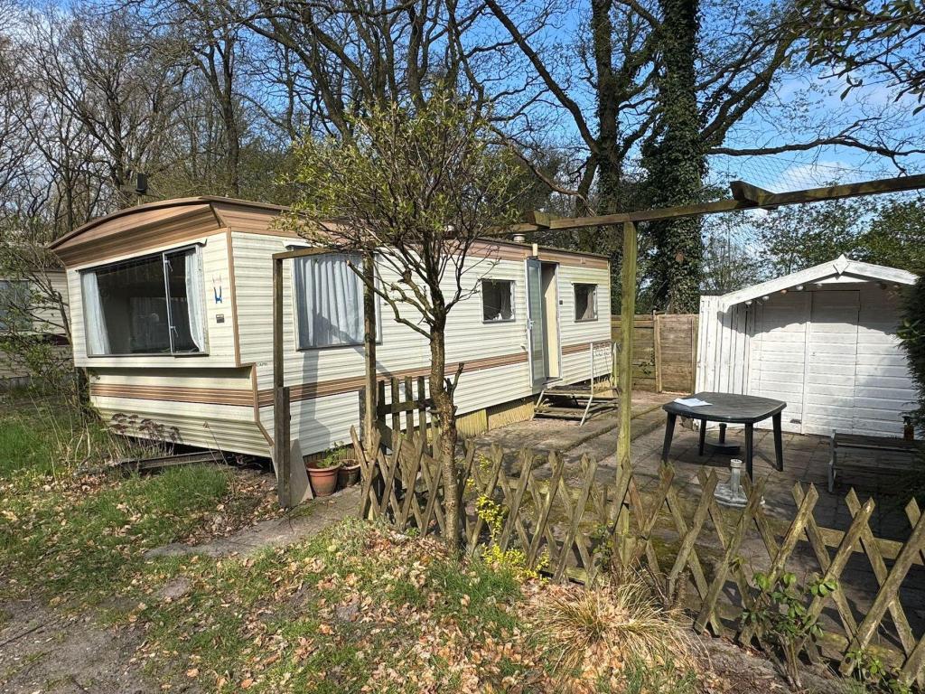 Chalet op Zonneheuvel 7.00 x 3.00 m in Oudemirdum, Friesland, Tot en met 4