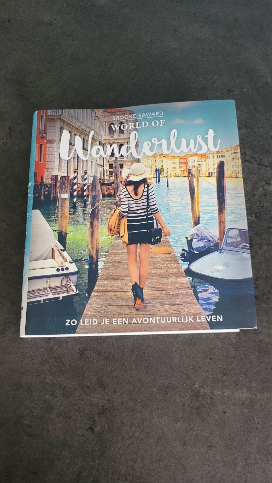 Brooke Saward - World of Wanderlust, Overige merken, Europa, Ophalen of Verzenden, Zo goed als nieuw