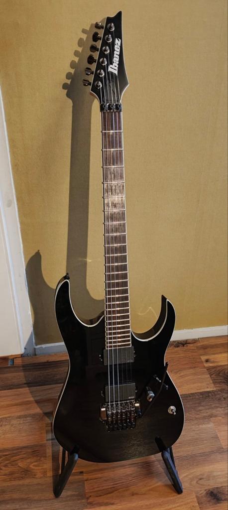 Ibanez Iron Label RGIR20E - Zwart metal monster, Ophalen of Verzenden, Zo goed als nieuw, Solid body, Ibanez