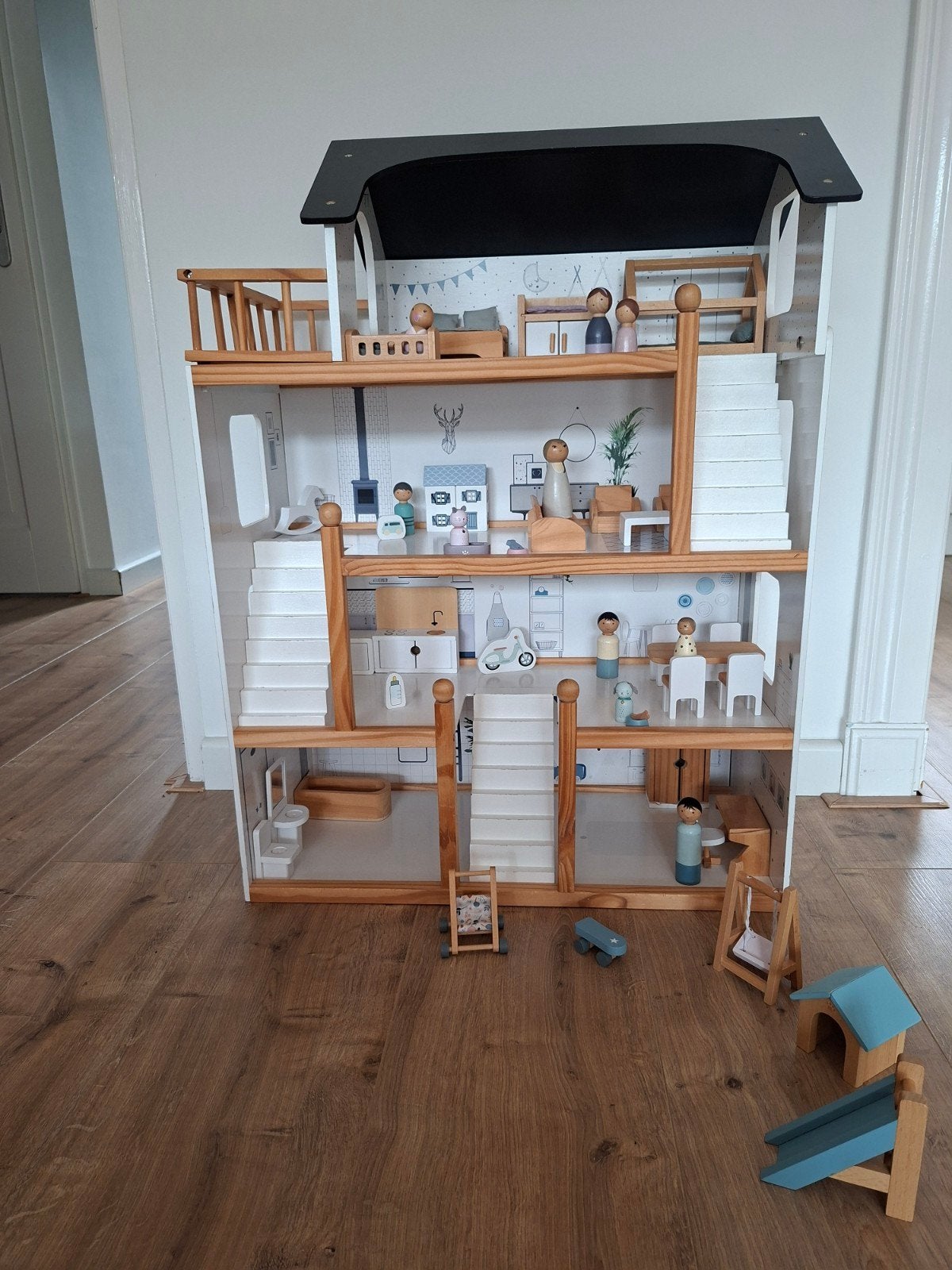 Petite Amélie poppenhuis inclusief poppetjes, huisdieren en, Kinderen en Baby's, Ophalen, Gebruikt, Poppenhuis
