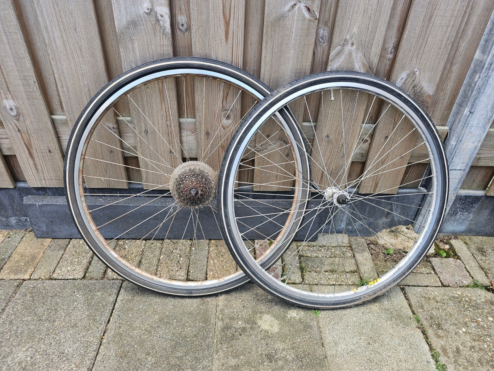Twee 28 inch fietswielen voor opknapfiets, Fietsen en Brommers, Fietsonderdelen, Gebruikt, Aluminium, Elektrische fiets, Ophalen
