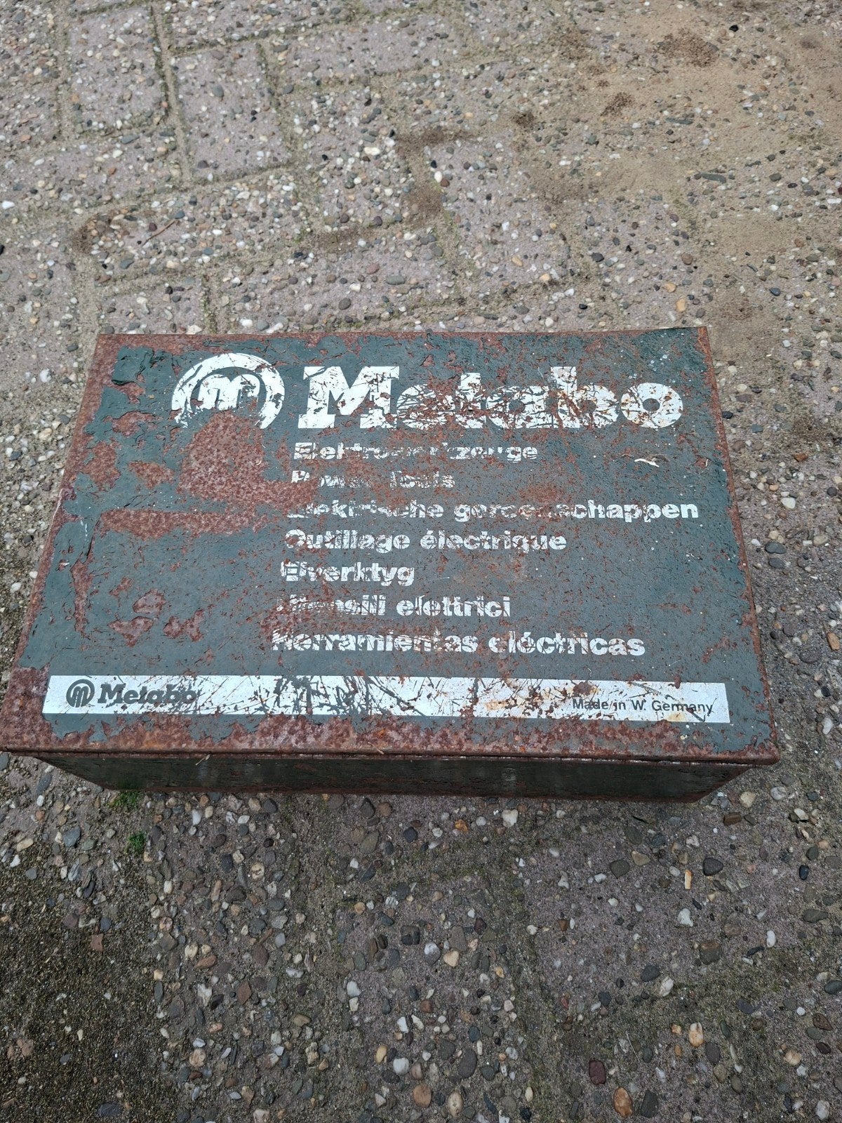 metalen kist metabo, Ophalen