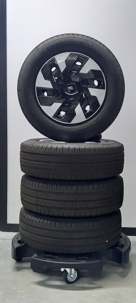 16'' Ford Custom stalen velgen met wieldoppen GoodYear Zomer, Velg(en), 16 inch, Nieuw, Ophalen of Verzenden