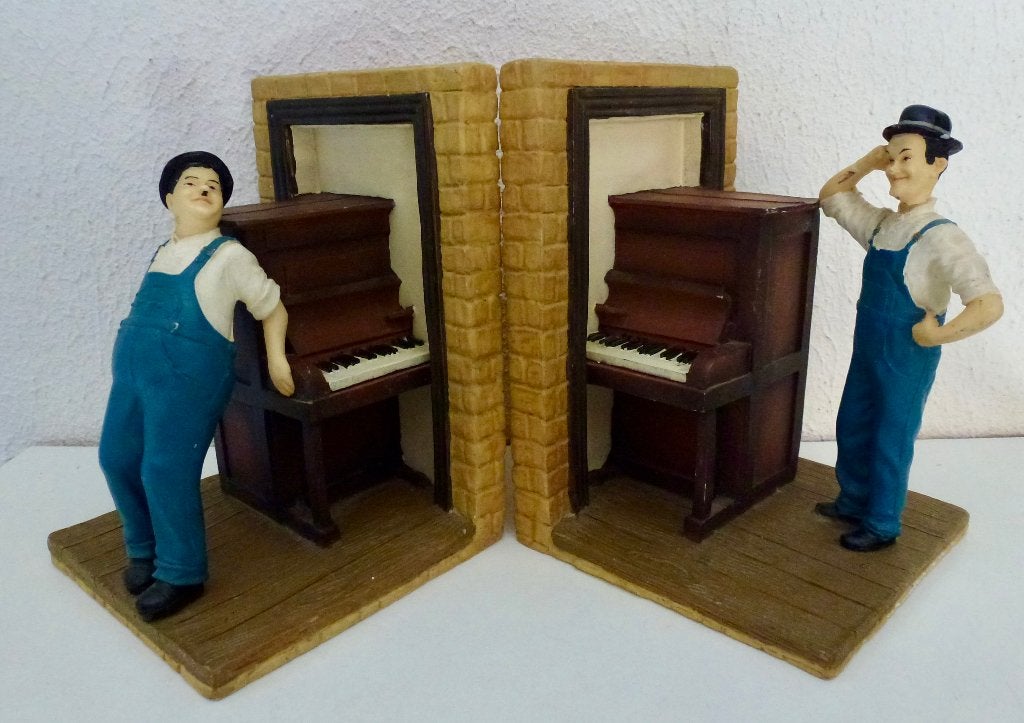 Laurel & Hardy Boekensteunen - Piano Scène - The Leonardo, Huis en Inrichting, Verzenden, Zo goed als nieuw