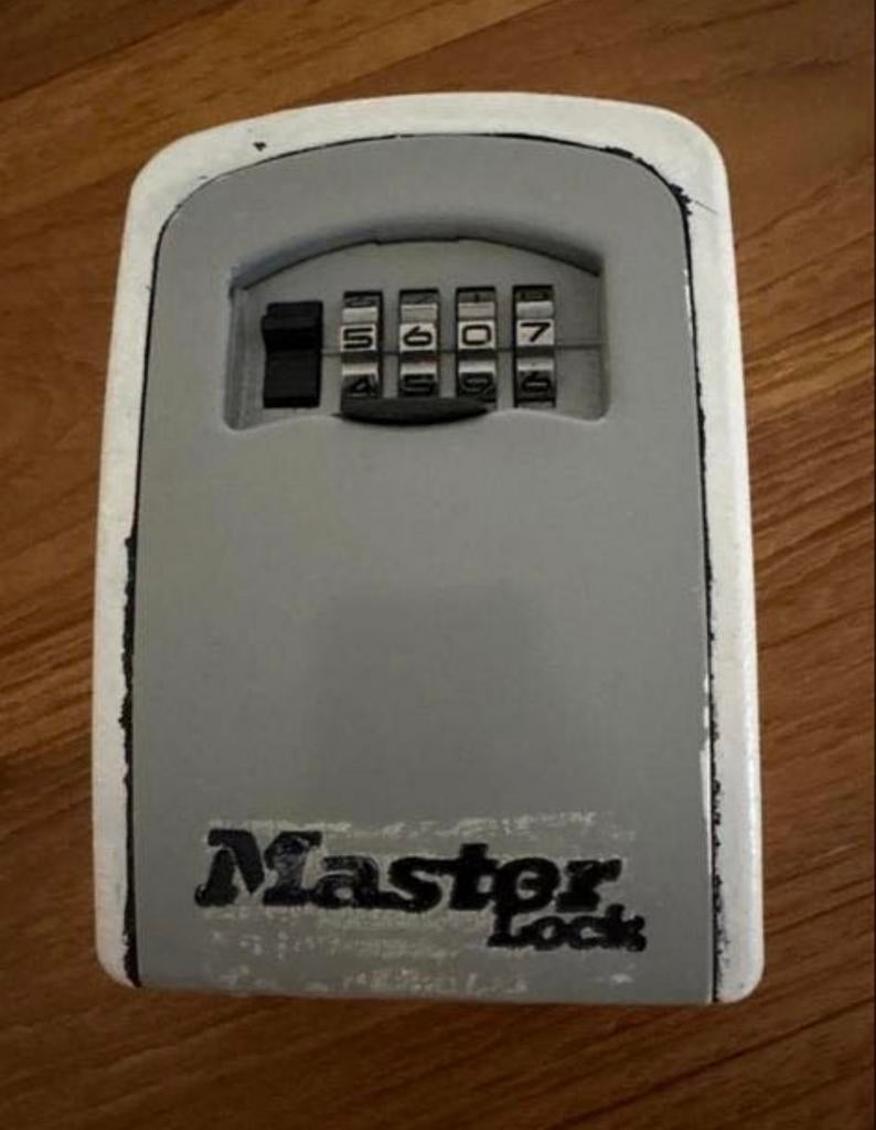 Master Lock Sleutelkluis met Cijfercode, Ophalen of Verzenden, Gebruikt, Overige materialen, Slot