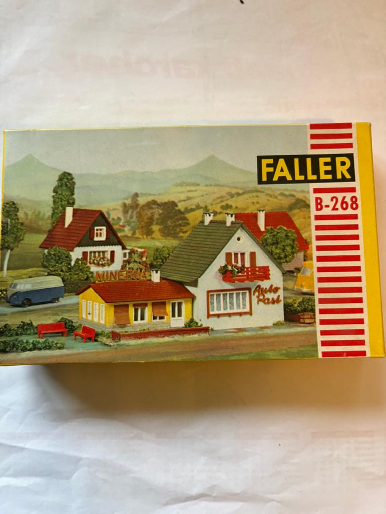 Faller B-268 autorast minerva, Hobby en Vrije tijd, Modeltreinen | H0, Overige merken, Gelijkstroom of Wisselstroom, Brug, Tunnel of Gebouw