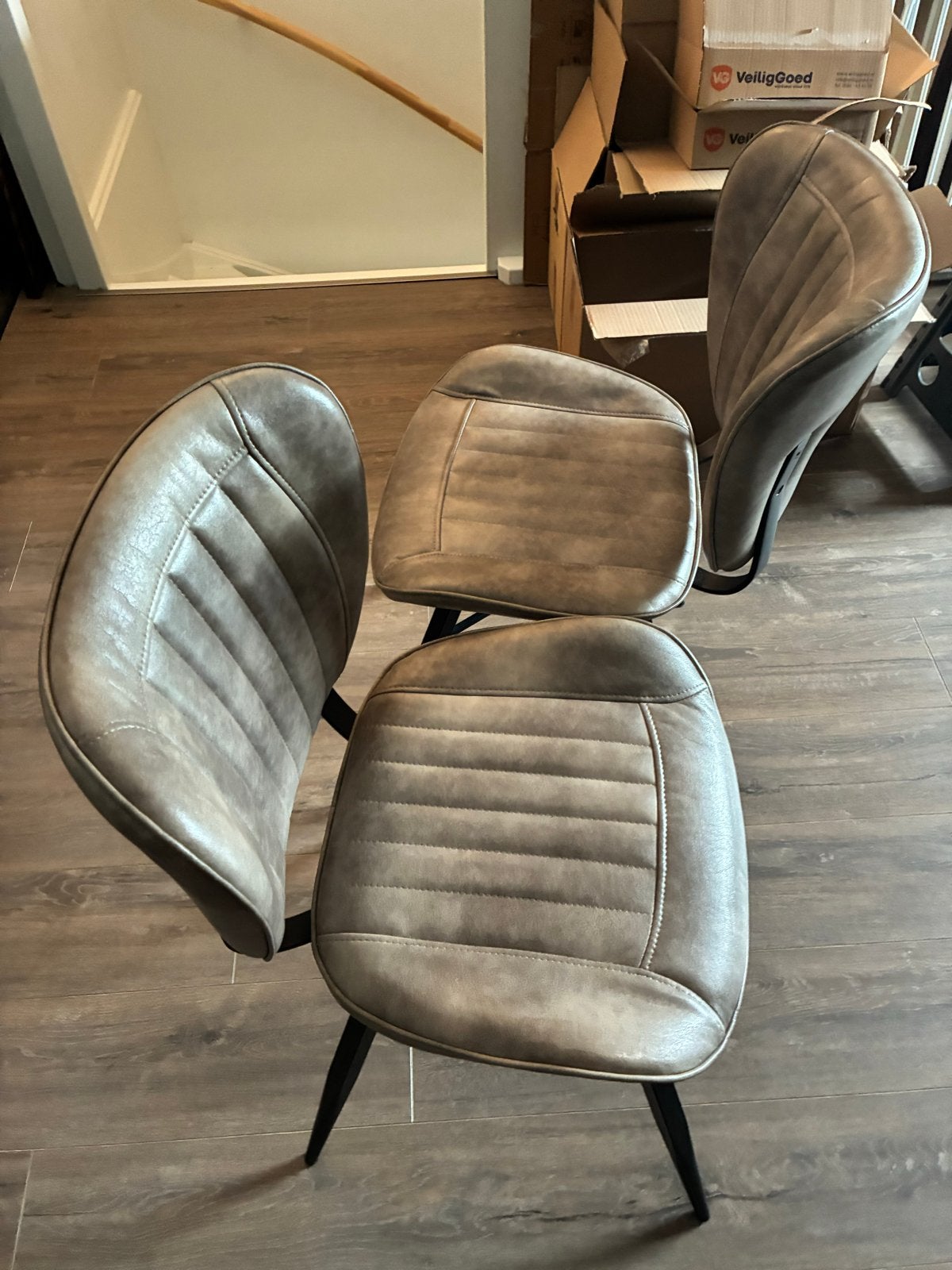Set van 4 stoelen - Bruin kunstleer met metalen poten, Huis en Inrichting, Stoelen, Ophalen, Kunststof, Gebruikt, Drie