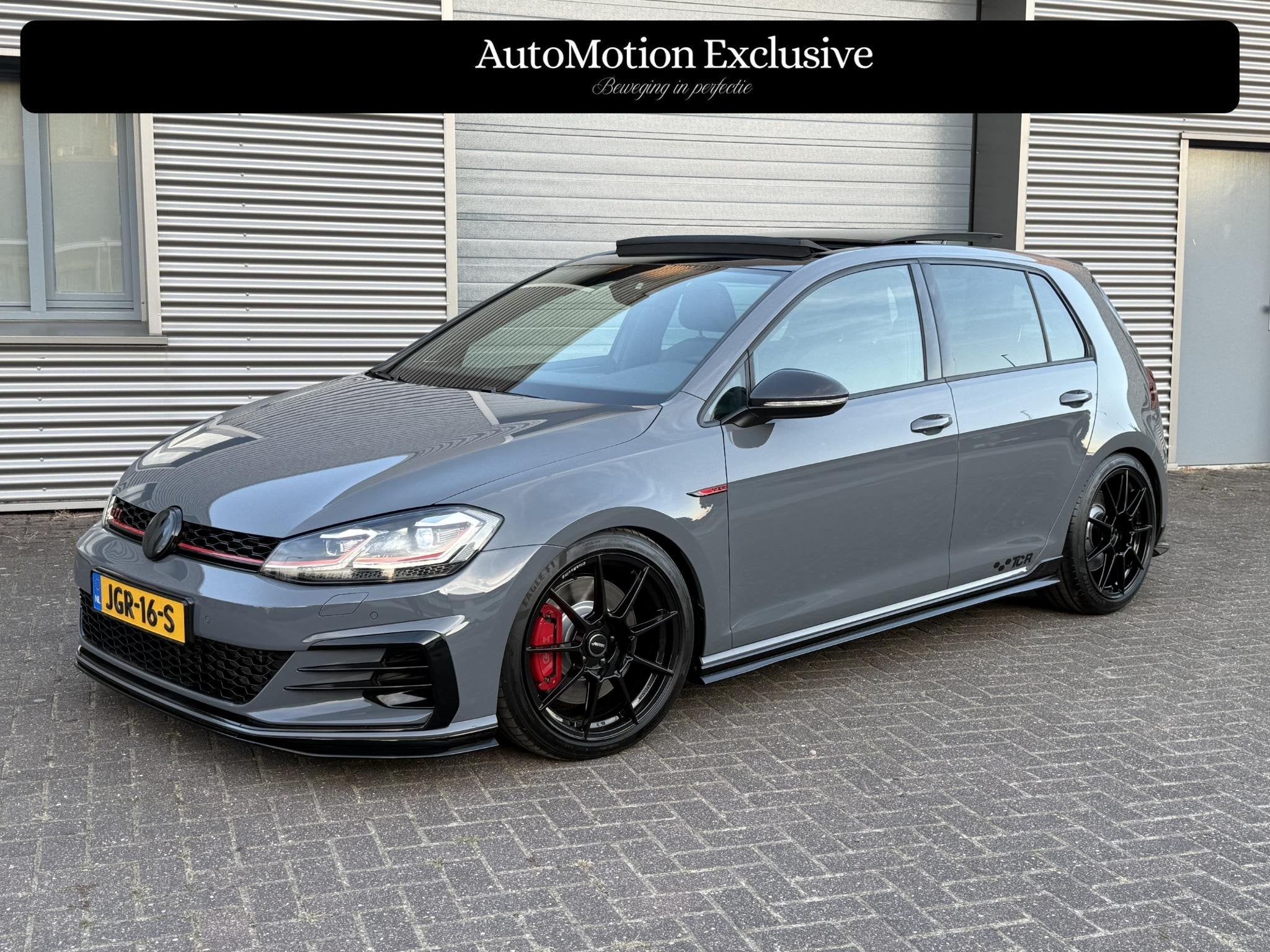 Volkswagen Golf 2.0 TSI GTI TCR Akraprovic|Carbon|Pano|ACC|K, Auto's, Gebruikt, 4 cilinders, 1984 cc, Bedrijf