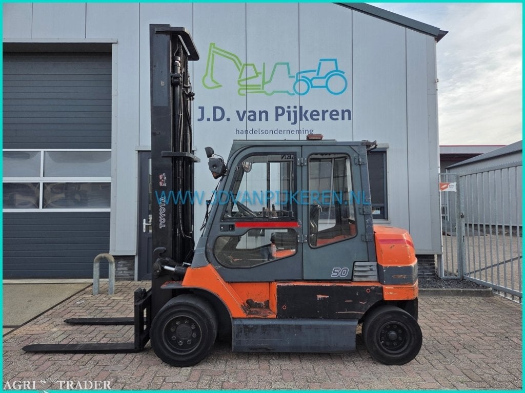 Toyota 7FBMF50 accu95% 2024+cabine+4x hydraulic, Zakelijke goederen, Machines en Bouw | Heftrucks en Intern transport, Ophalen of Verzenden