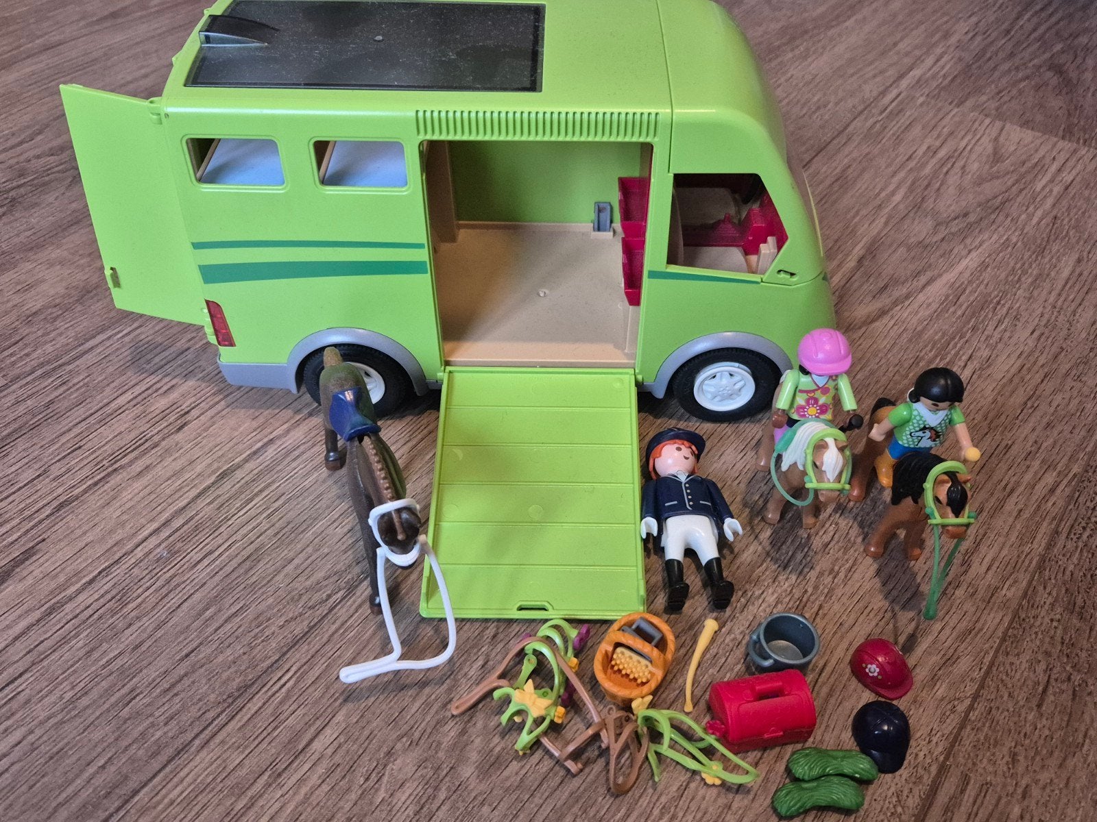 Playmobil Paardenvrachtwagen met paarden en accessoires, Ophalen, Zo goed als nieuw