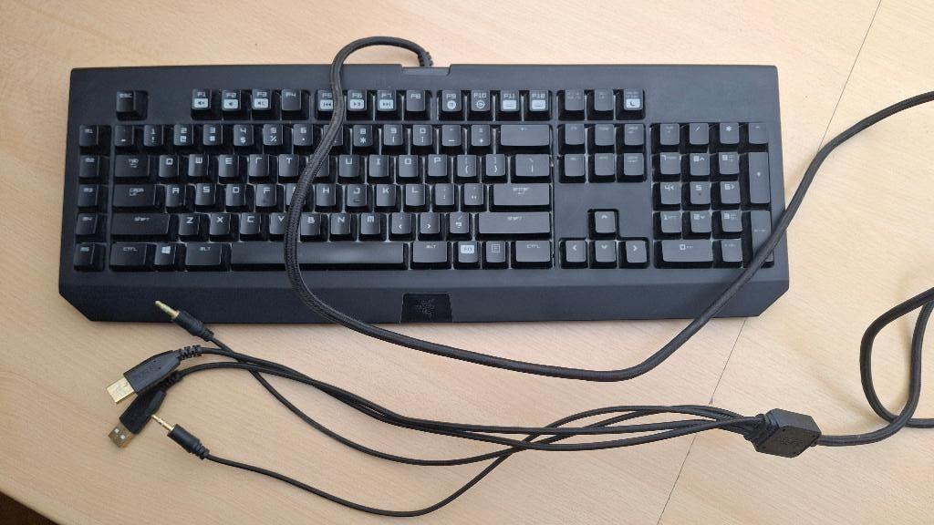 Te koop: Razer Blackwidow Chrome game toetsenbord incl. muis, Computers en Software, Toetsenborden, Gebruikt, Ophalen of Verzenden