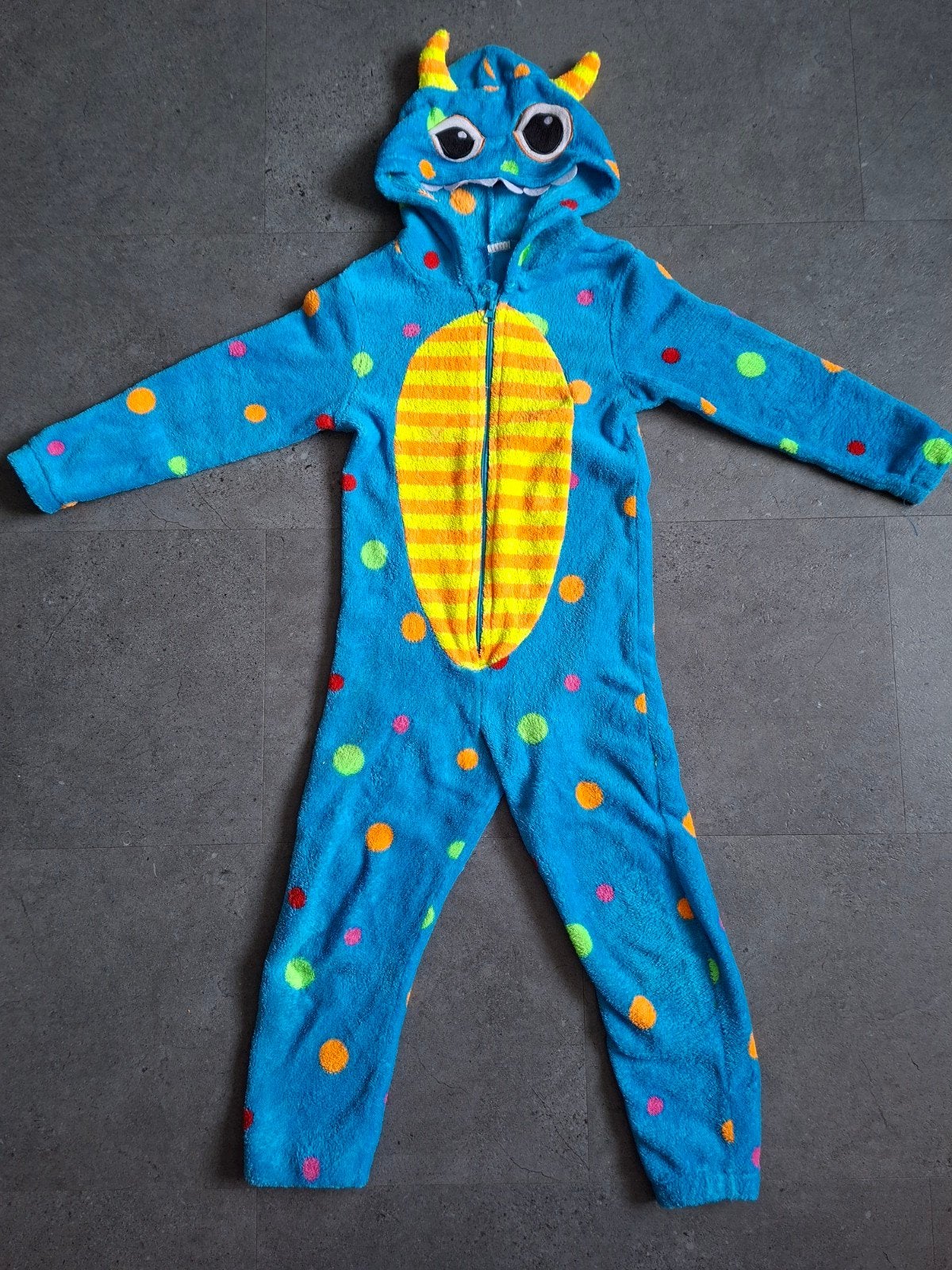 Vrolijke Monster Onesie Maat 110/116 - Blauw met stippen, Ophalen of Verzenden, Gebruikt, Jongen of Meisje