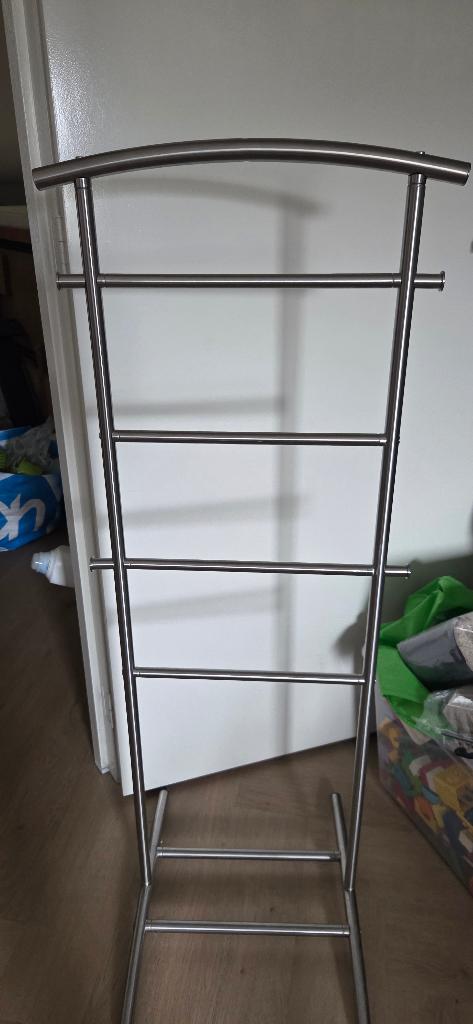 Ikea dressboy kledingrek, Kleding | Dames, Kledingrekken, Gebruikt, Ophalen