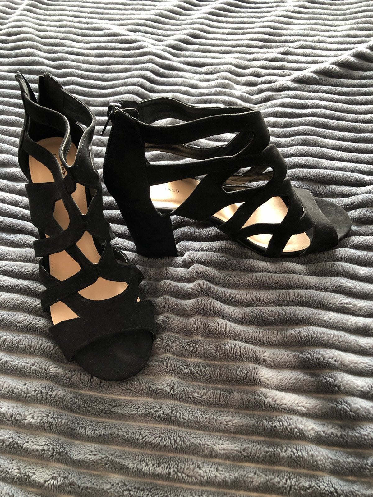 Zwarte Sacha Essentials hakken maat 39, Pumps, Zwart, Ophalen of Verzenden, Zo goed als nieuw