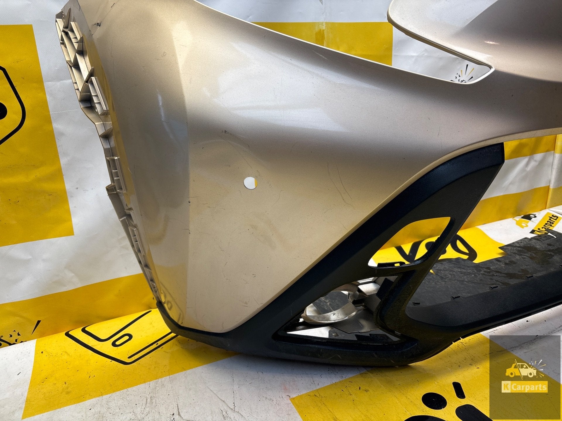 Toyota Aygo X Voorbumper origineel PDC Compleet Nieuw!, Auto-onderdelen, Info@fabrikant.eu, Ophalen of Verzenden, Toyota, Bumper