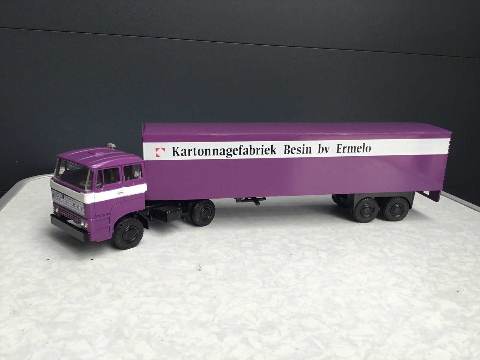 Lion Car Daf 2800 Kartonnagefabriek Besin bv Ermelo, Ophalen of Verzenden, Zo goed als nieuw, Bus of Vrachtwagen, Lion Toys