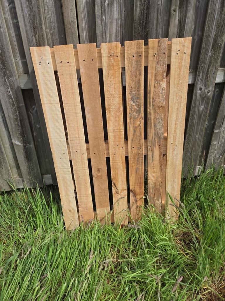 2 pallets, Doe-het-zelf en Verbouw, Ophalen of Verzenden, Zo goed als nieuw, Pallet, Minder dan 200 cm
