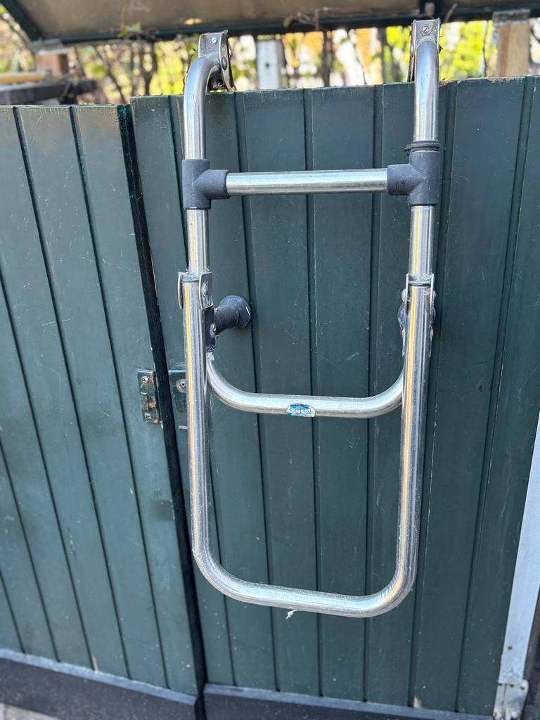 Zwem boot trapje, Ophalen, Zo goed als nieuw, Zeilboot of Motorboot