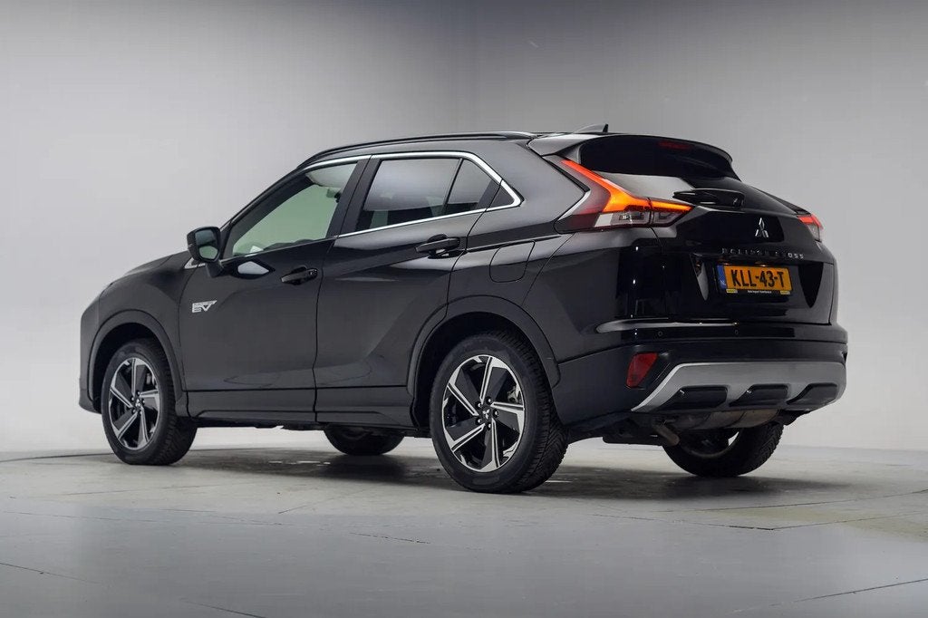 Mitsubishi Eclipse Cross 2.4 PHEV Intense [ Navi Camera Alca, Auto's, Mitsubishi, Automaat, 188 pk, 4 cilinders, Zwart