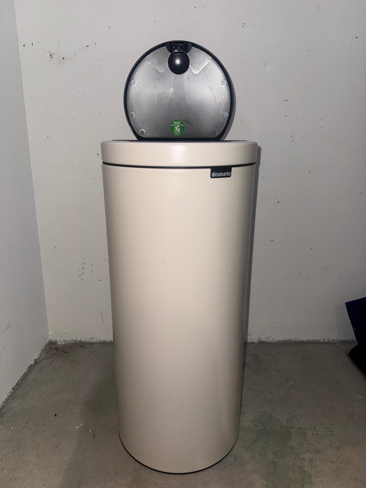 Brabantia Touch Bin Flat Top prullenbak 30L - Nieuw!, 20 tot 30 liter, Ophalen of Verzenden, Nieuw, Metaal