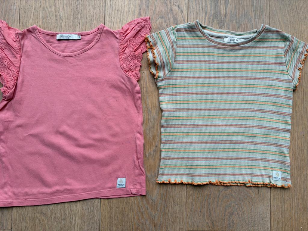 2 t shirts Sissy Boy mt 122/128 netjes, Ophalen of Verzenden, Gebruikt, Meisje, Shirt of Longsleeve