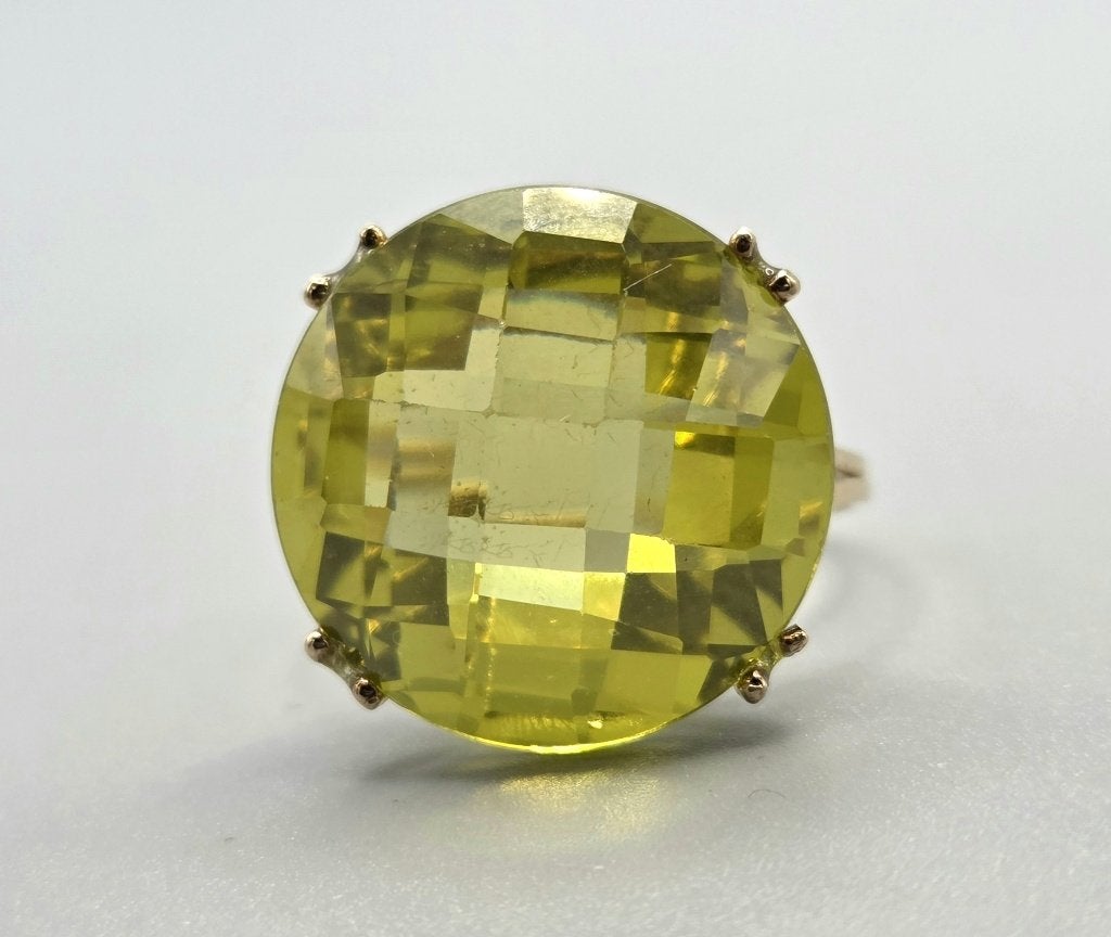 Gouden Vintage ring edelsteen geel groene citrien. Nr: 30, Sieraden, Tassen en Uiterlijk, 18 tot 19, Ophalen of Verzenden, Zo goed als nieuw
