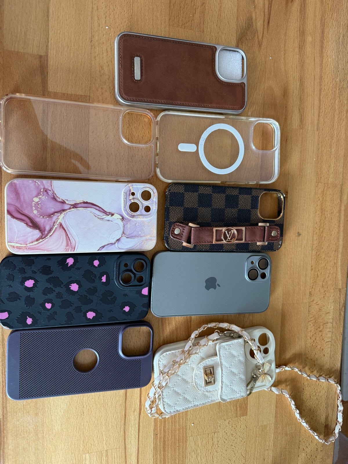Diverse iPhone hoesjes (iphone 14), Gebruikt, MagSafe, Hoesje of Tasje, Meerkleurig