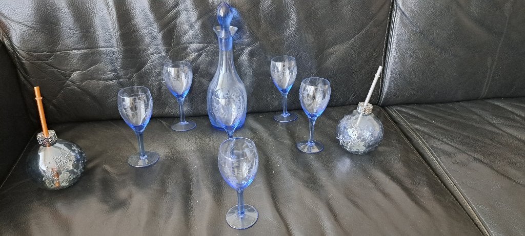 te koop blauwe complete set glazen en karaaf en 2 drink, Glas of Glazen, Nieuw, Ophalen of Verzenden, Glas