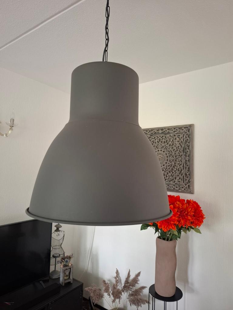 Hanglampen, vloerlamp, Huis en Inrichting, Lampen | Hanglampen, Ophalen of Verzenden, Zo goed als nieuw, Metaal, 75 cm of meer