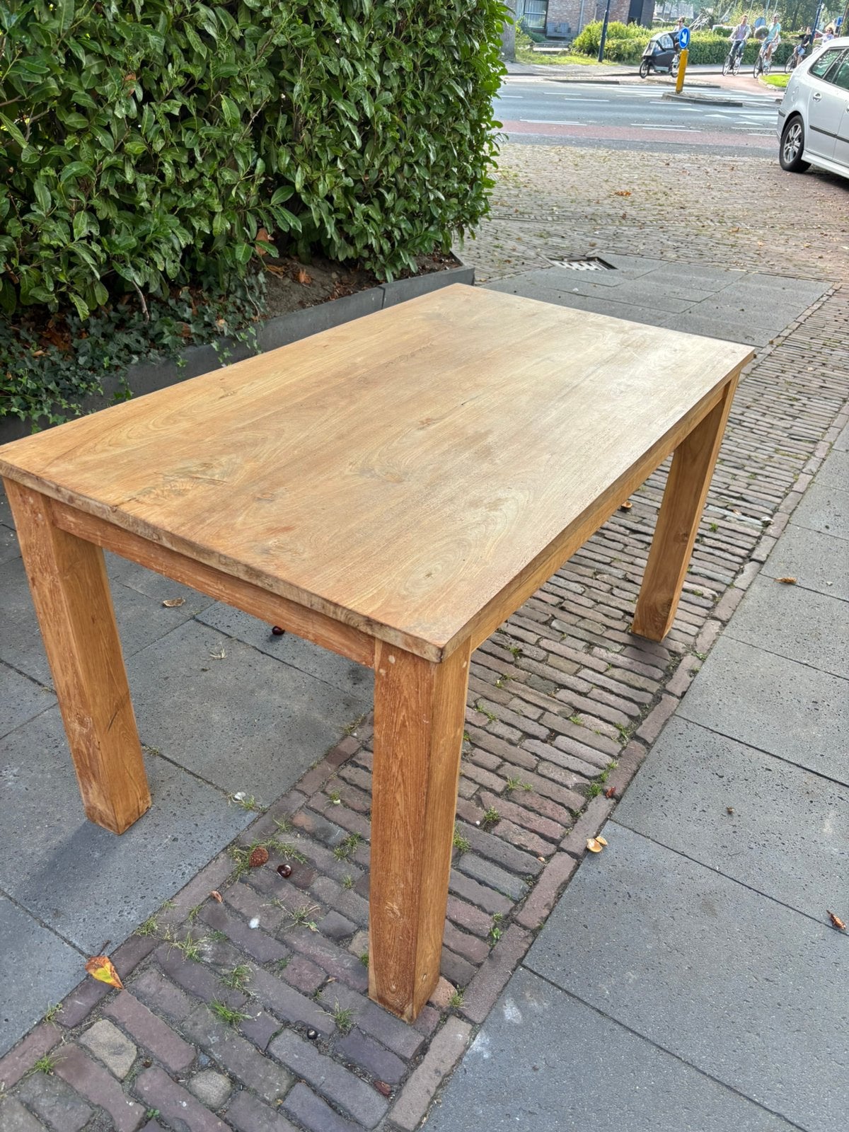 Mooie stoere massief teak eettafel 80x140 van Livingfurn, Huis en Inrichting, 100 tot 150 cm, Stoer teak, Teakhout, Zo goed als nieuw