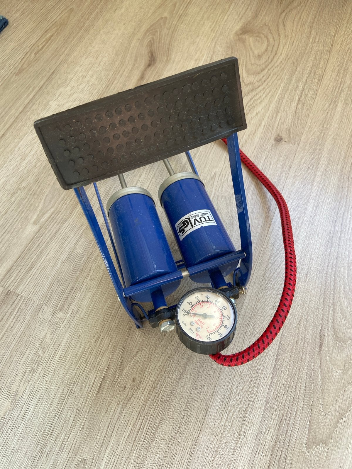 Voetpomp met drukmeter, Fietsen en Brommers, Ophalen of Verzenden, Drukmeter, Zo goed als nieuw