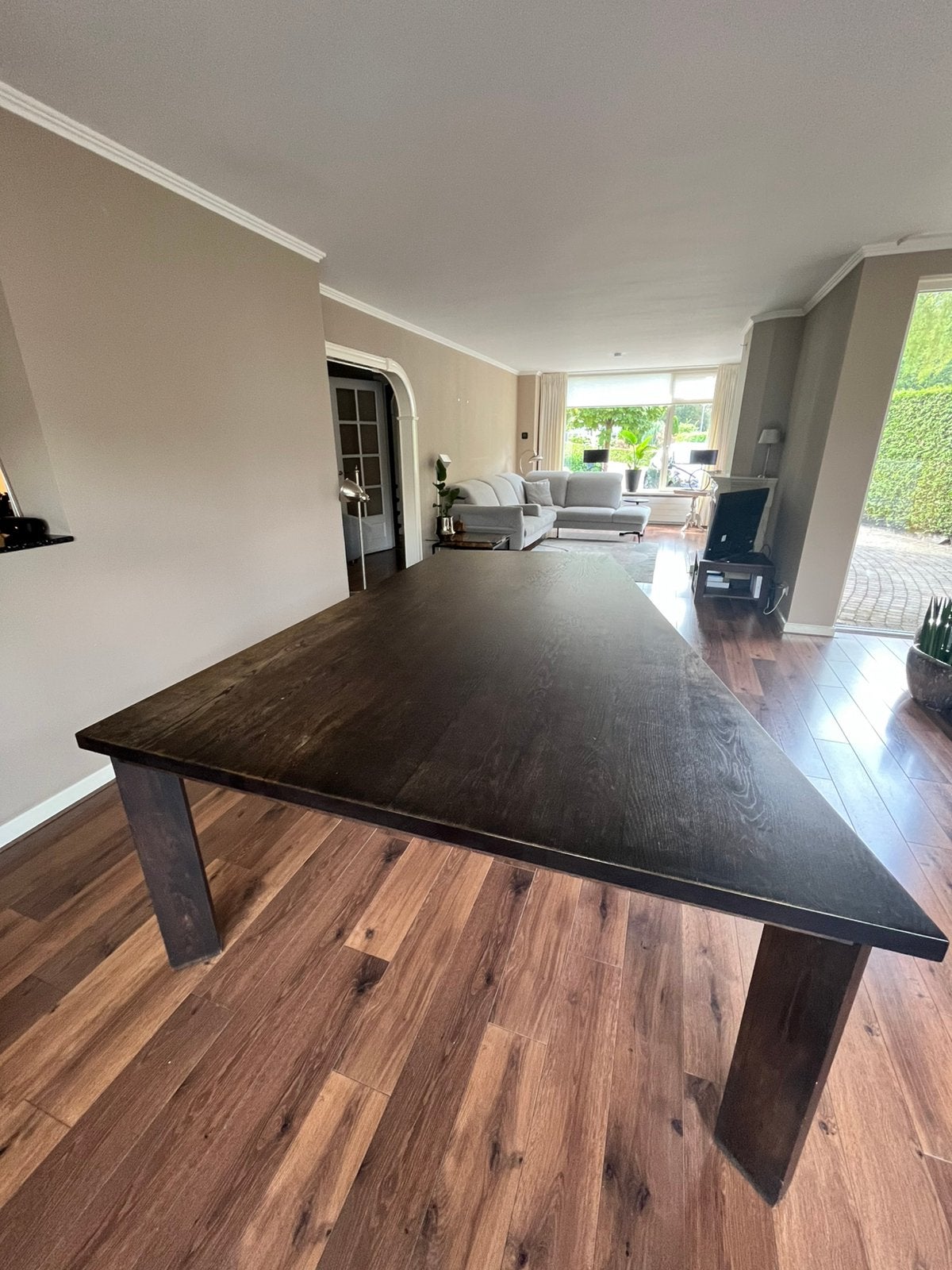 Grote en zware eiken houten eettafel met afwijkende vorm, Ophalen, 100 tot 150 cm, 200 cm of meer, Zo goed als nieuw