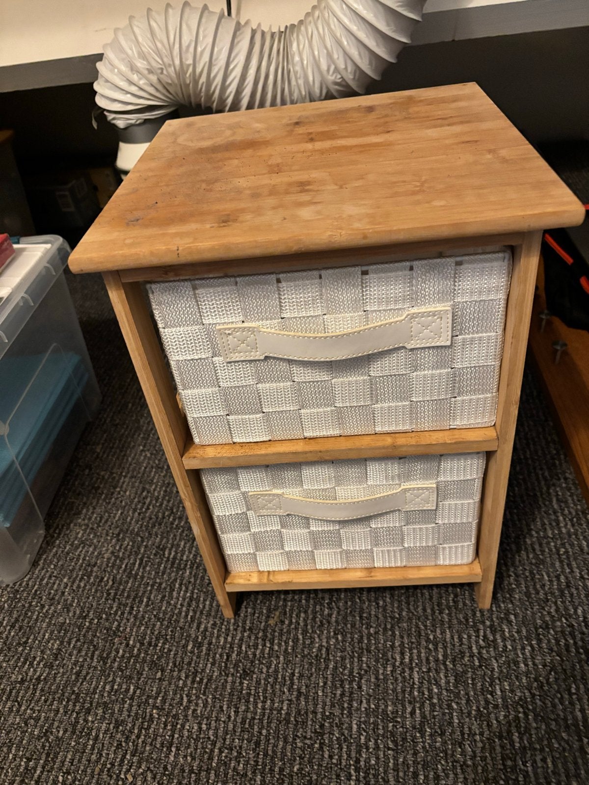 Houten nachtkastje/opbergkastje met 2 manden, Ophalen, Gebruikt