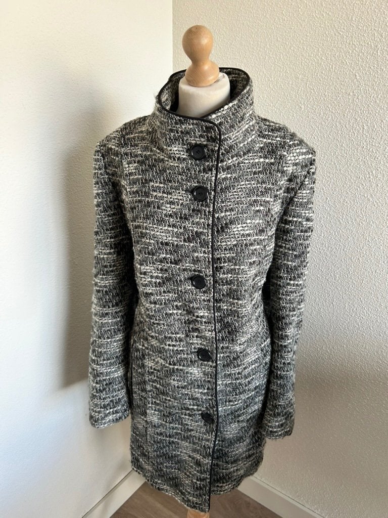 Barbara Lebek maat 48 grijze gehaakte wollen jas 2607, Barbara Lebek, Maat 46/48 (XL) of groter, Ophalen of Verzenden, Zo goed als nieuw