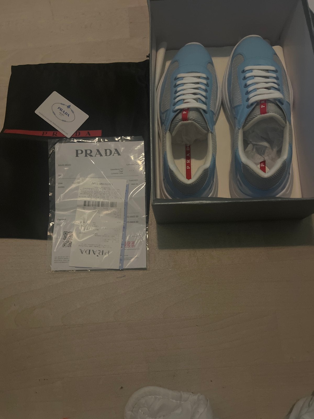 Prada Sneakers Lichtblauw - Maat40- Zo goed als nieuw, Ophalen of Verzenden, Zo goed als nieuw, Blauw, Sneakers of Gympen