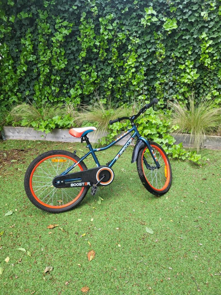 Kinderfiets rood/blauw, Ophalen, Gebruikt, Amigo, Terugtraprem