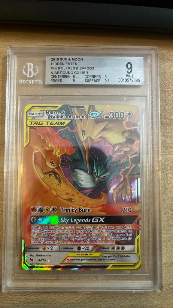 Moltres&Zapdos&Articuno GX BGS 9, Ophalen of Verzenden, Zo goed als nieuw