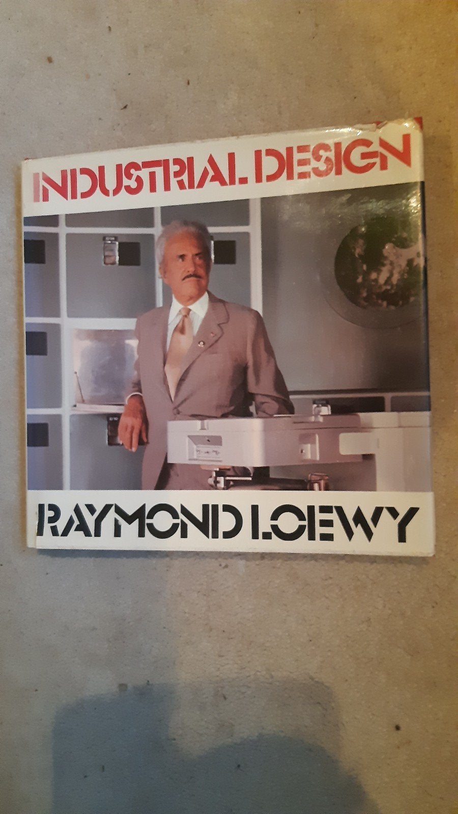 Industrial Design - Raymond Loewy (boek), Ophalen of Verzenden, Gelezen, Overige onderwerpen, Raymond Loewy