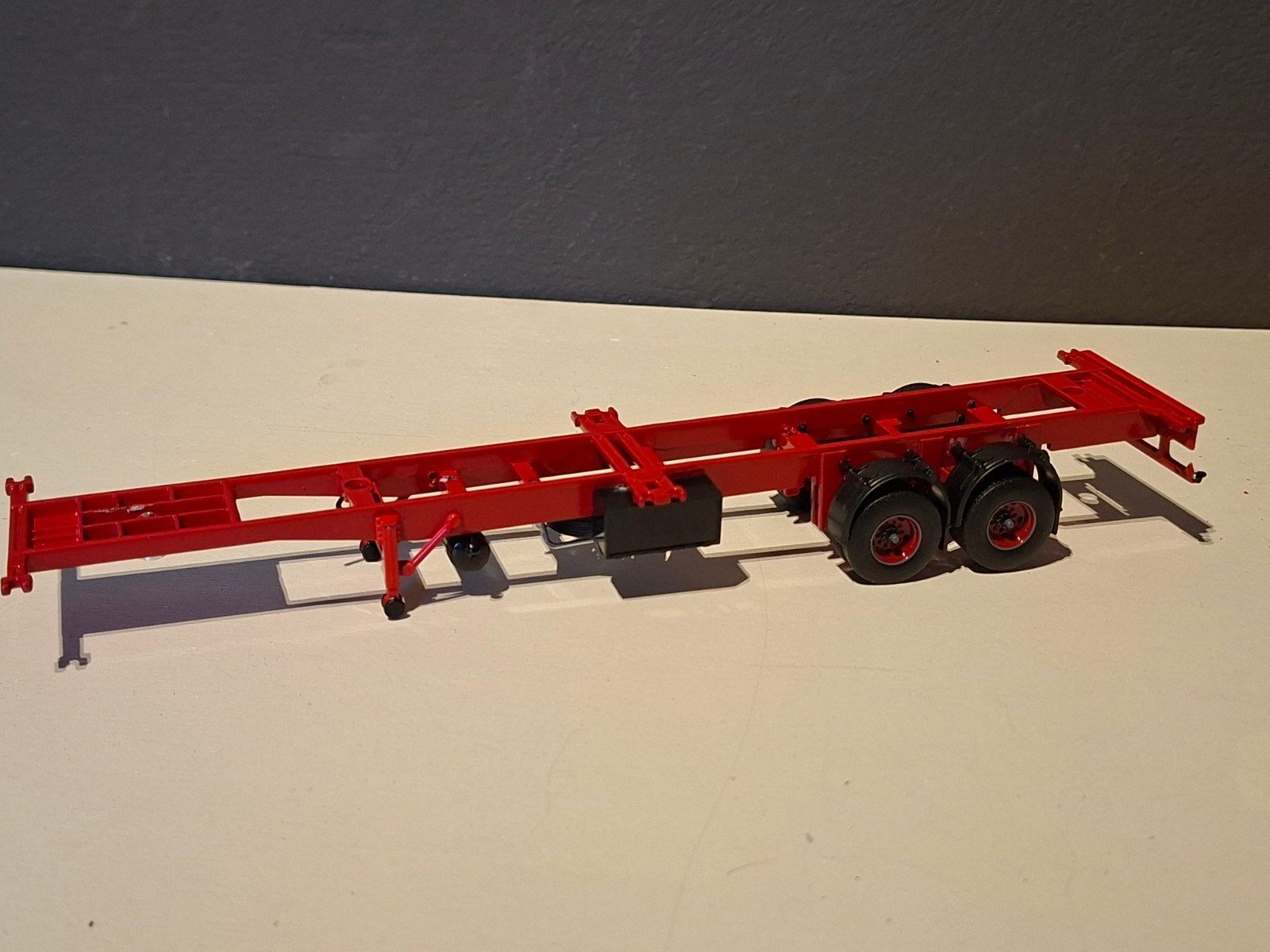 Tekno container chassis, Ophalen of Verzenden, Bus of Vrachtwagen, Tekno