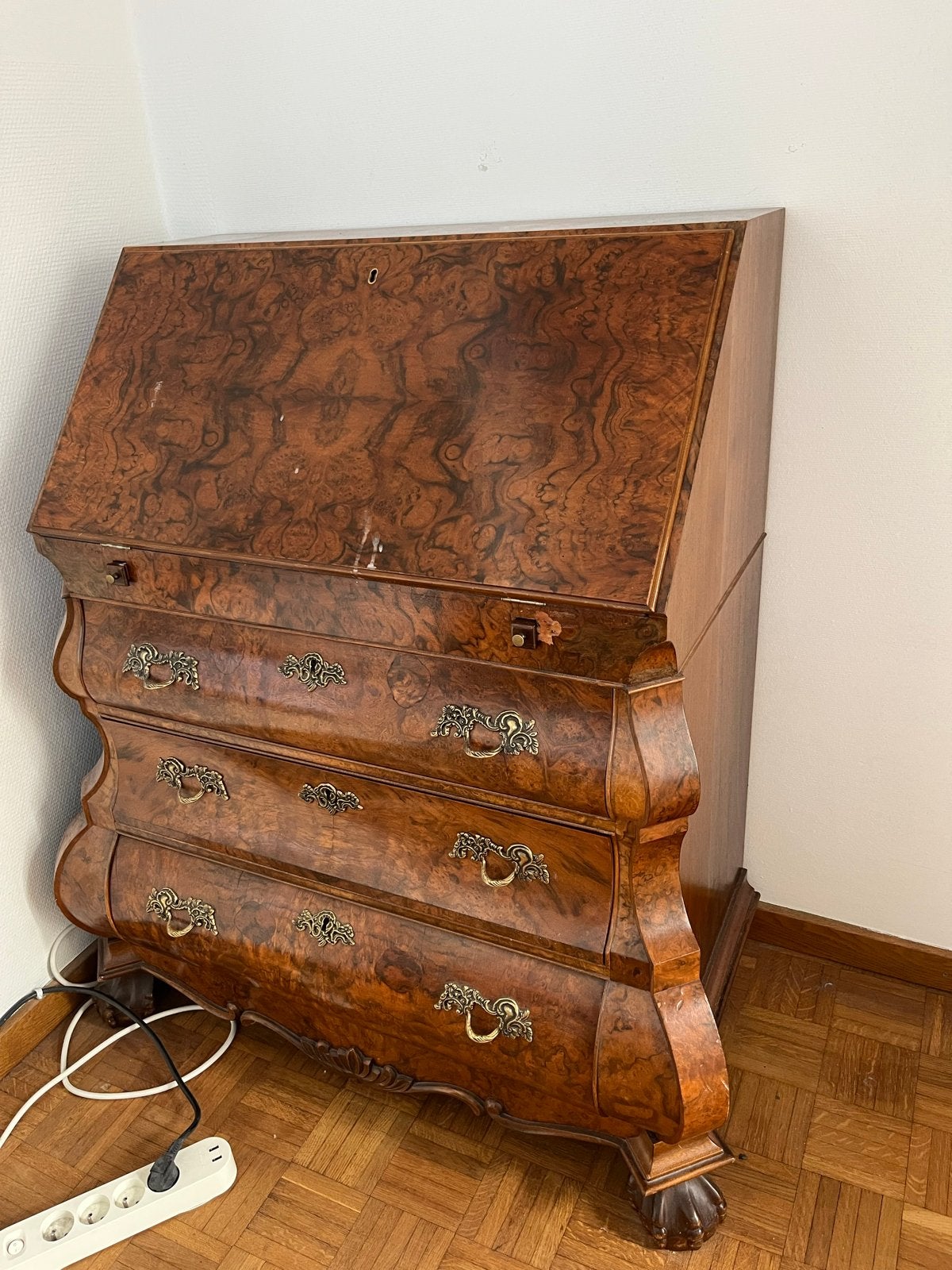 Antieke secretaire / klepbureau in wortelnoten, Ophalen, Gebruikt