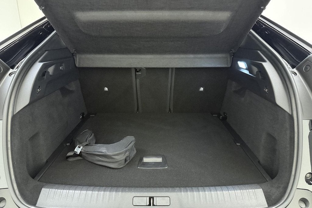 Peugeot 3008 1.2 Hybrid 145 GT | Stoel & Stuur Verwarming |, 145 pk, Gebruikt, Euro 6, 1199 cc