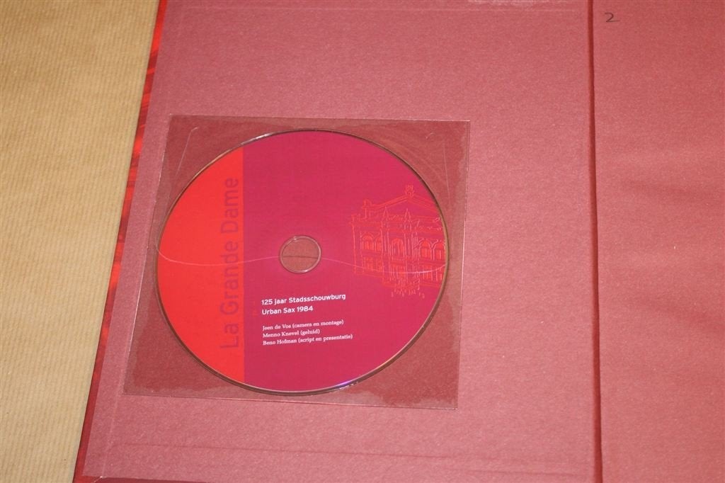 La Grande Dame — 125 Jaar Groninger Schouwburg + DVD, Ophalen of Verzenden, Zo goed als nieuw